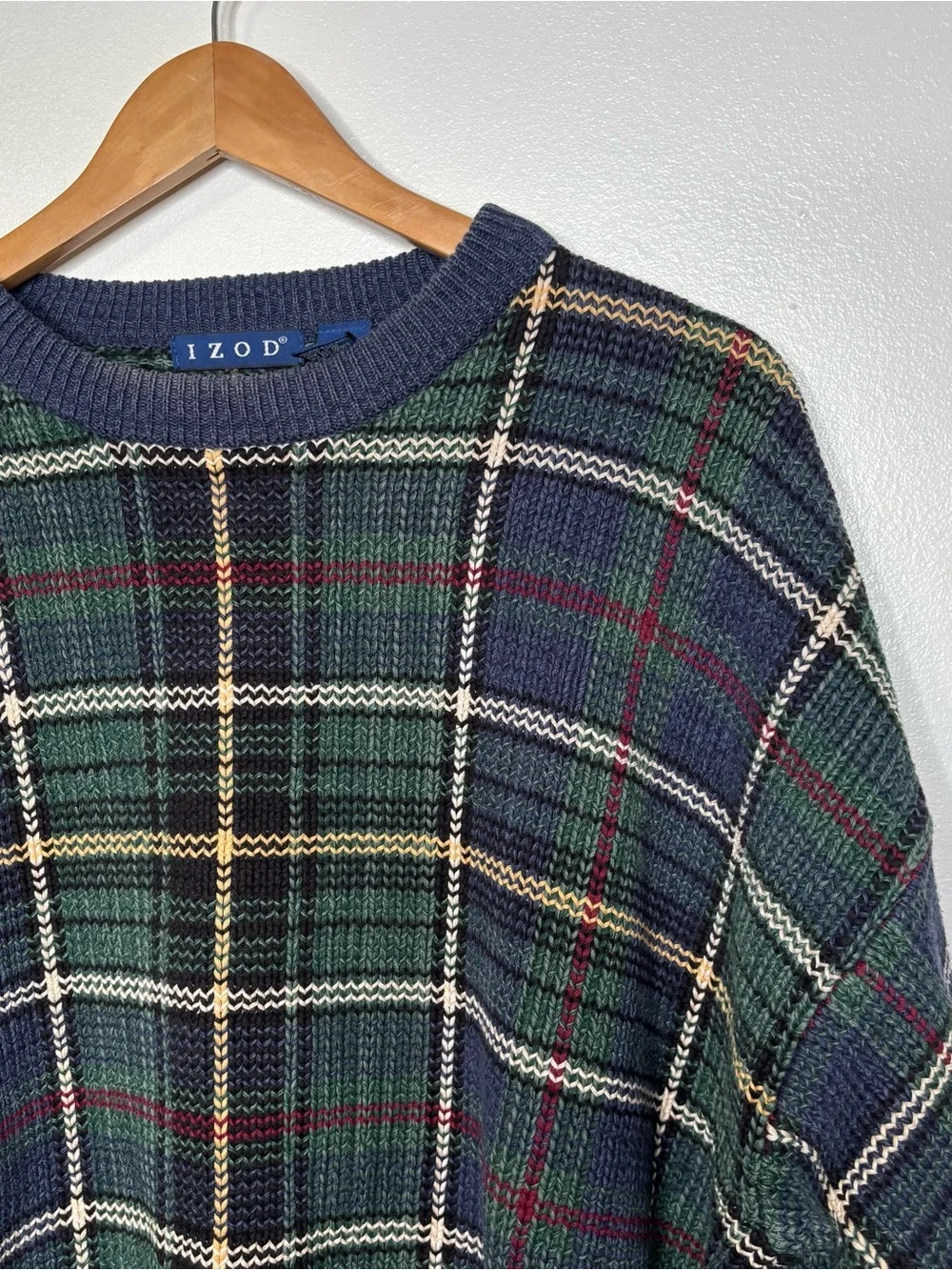 Vintage 90s IZOD Plaid Crewneck Sweater Green Navy Blue Knit Grandpa Core Tartan
